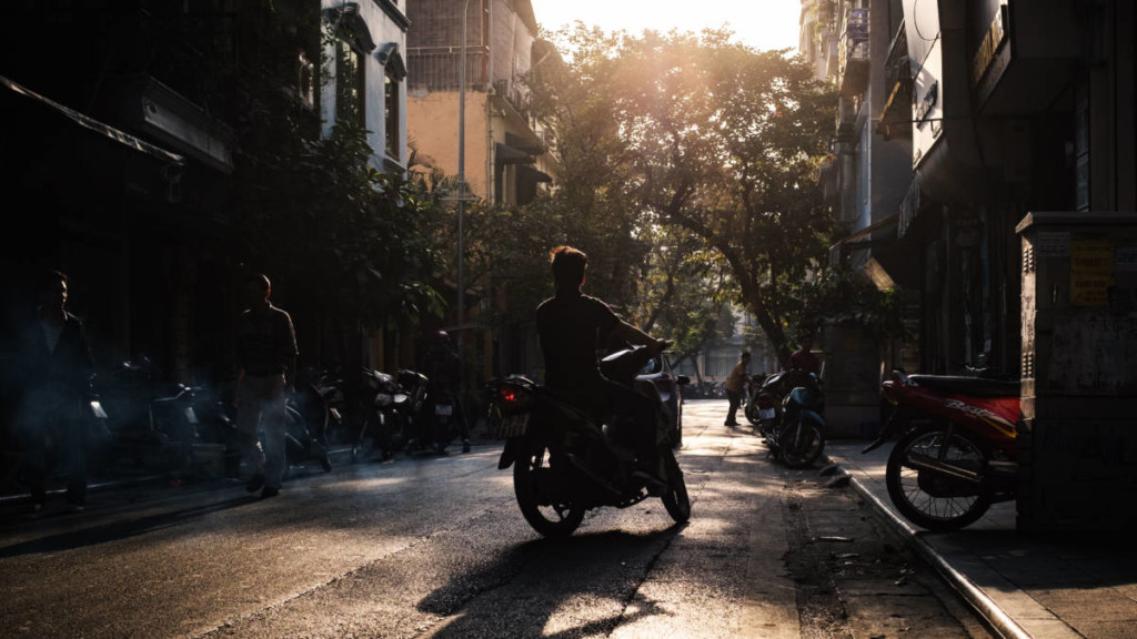 Street Photography in Hanoi - Sun Rays